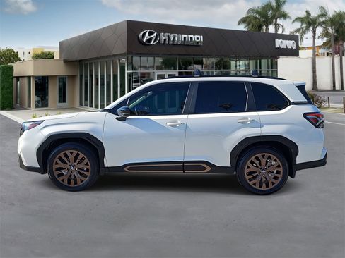 Used 2025 Subaru Forester Sport image 6