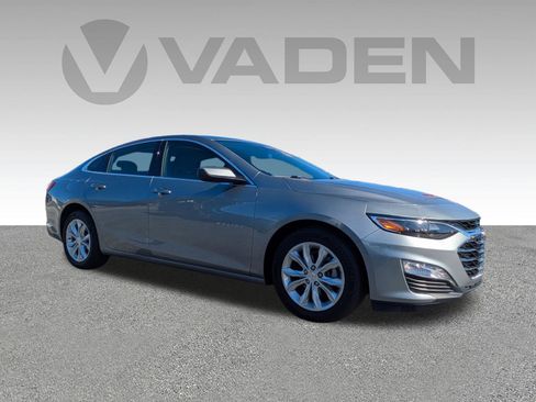 Used 2024 Chevrolet Malibu LT image 3