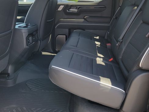 New 2026 GMC Sierra 1500 AT4X w/ AT4X AEV Edition image 7