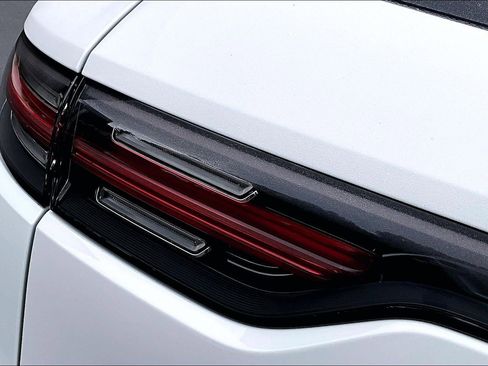 Used 2022 Porsche Cayenne Platinum Edition image 31