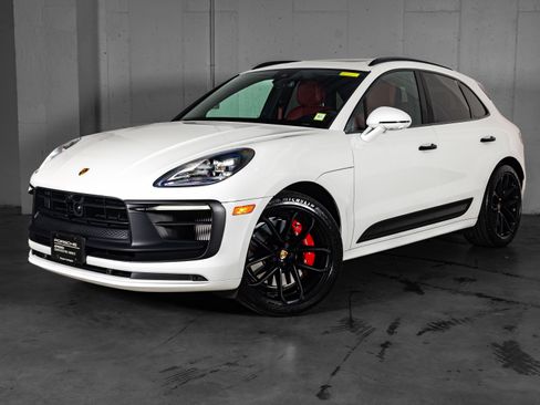 Certified 2023 Porsche Macan GTS AWD/4WD image 1