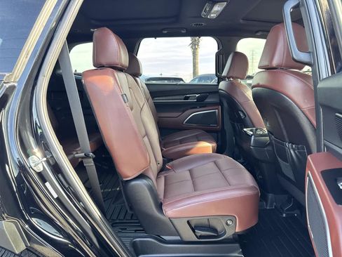 Used 2024 Kia Telluride SX w/ Towing Package image 20