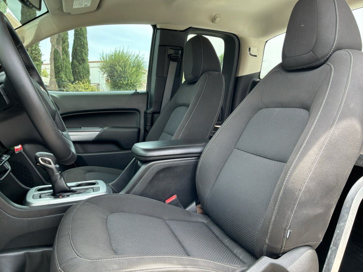 Used 2022 Chevrolet Colorado LT w/ Fleet Safety Package RWD image 17