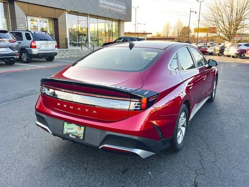 Certified 2025 Hyundai Sonata SE image 6