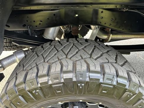 Used 2016 Ford F250 Platinum w/ FX4 Off-Road Package AWD/4WD image 10