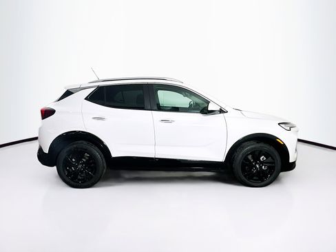 Used 2024 Buick Encore GX Sport Touring image 10