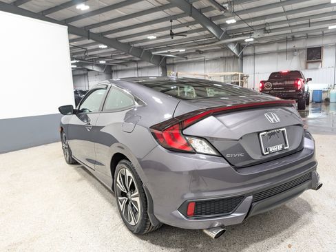 Used 2017 Honda Civic EX-T image 5
