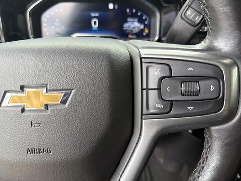 Used 2022 Chevrolet Silverado 1500 LT AWD/4WD image 27