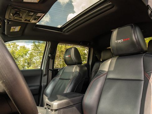 Used 2020 Toyota Tacoma TRD Pro AWD/4WD image 14