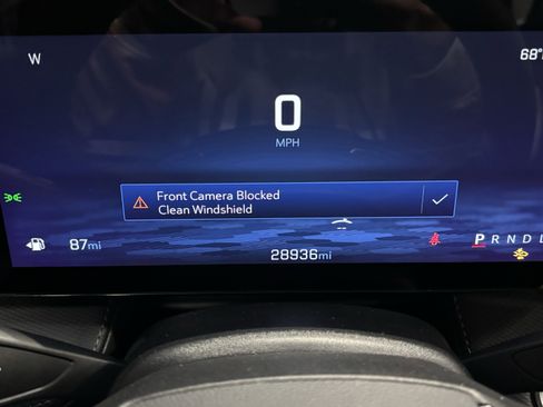 Used 2025 Chevrolet Equinox LT w/ Convenience Package II image 24