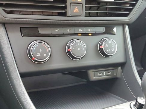Used 2024 Volkswagen Jetta S image 27