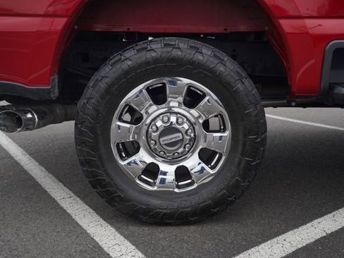 Used 2023 Ford F250 Lariat w/ Chrome Package image 42