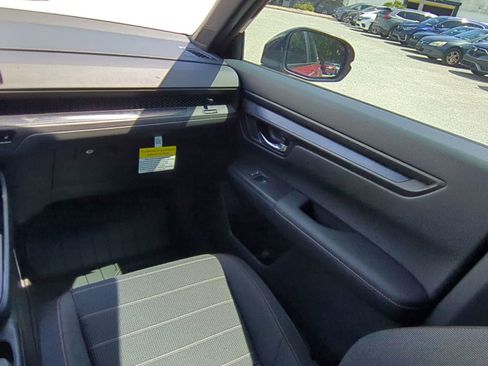 Used 2025 Honda CR-V Sport image 16