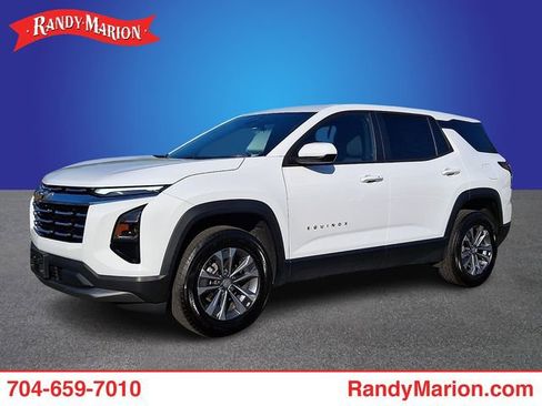 Used 2025 Chevrolet Equinox LT FWD image 1