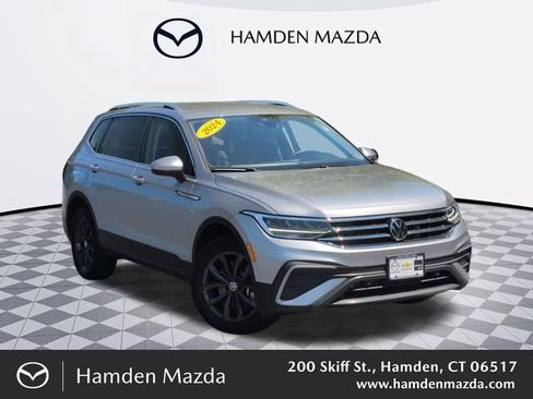 Used 2024 Volkswagen Tiguan SE AWD/4WD image 1