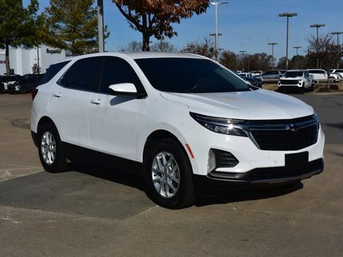 Used 2022 Chevrolet Equinox LT image 3