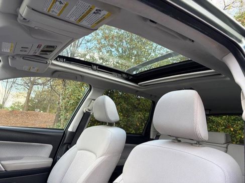 Used 2017 Subaru Forester 2.5i Premium image 29