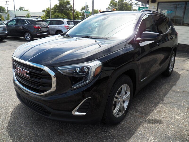 Used 2020 GMC Terrain SLE w/ Driver Convenience Package FWD image 3