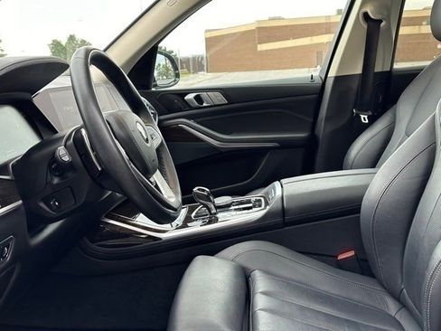 Used 2019 BMW X7 xDrive40i w/ Cold Weather Package image 12