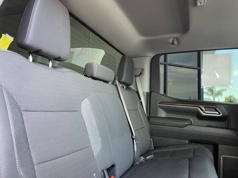 Used 2025 Chevrolet Silverado 1500 LT AWD/4WD image 16