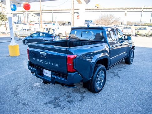 Used 2024 Toyota Tacoma Limited image 7