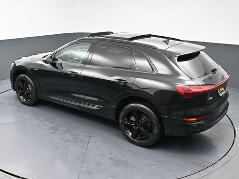 Used 2019 Audi e-tron Prestige w/ Prestige Package image 45