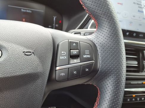 Used 2024 Ford Escape ST-Line w/ Tech Pack #1 AWD/4WD image 18