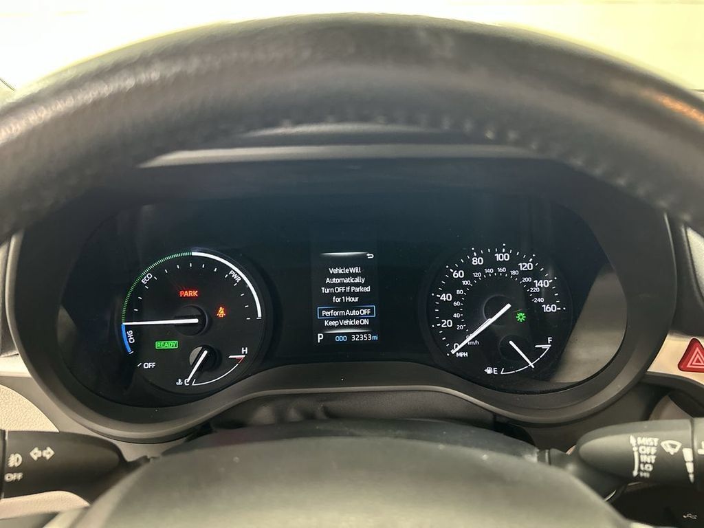 Used 2024 Toyota Sienna XLE w/ XLE Plus Package AWD/4WD image 13
