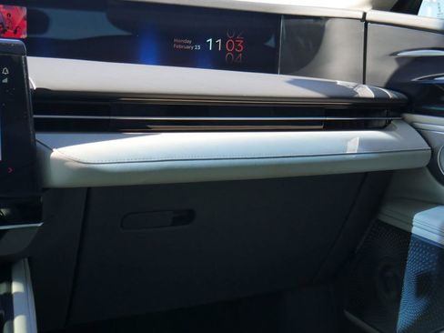 Used 2024 Lincoln Nautilus Reserve w/ Equipment Group 203A image 44