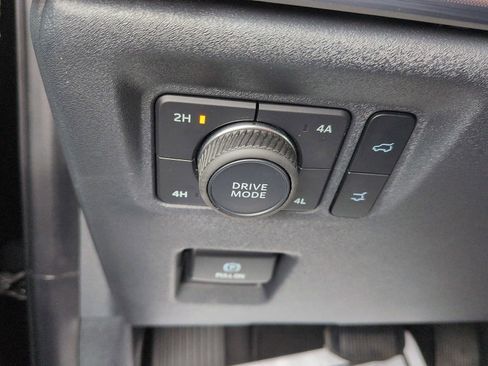 Used 2025 Ford Expedition Max Platinum AWD/4WD image 16