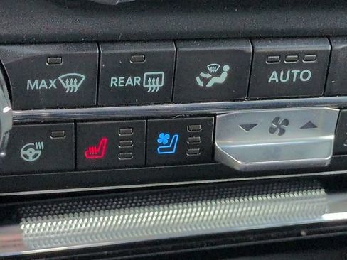 Used 2022 Ford F150 Lariat w/ Equipment Group 502A High AWD/4WD image 22