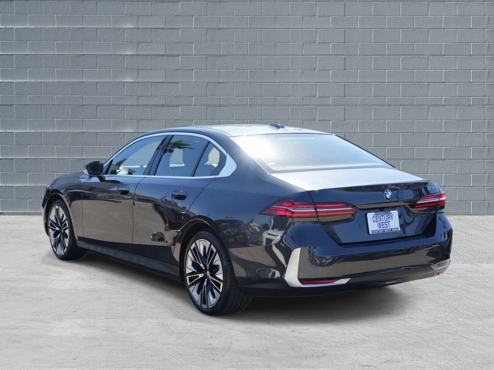 Used 2026 BMW 530i RWD image 3