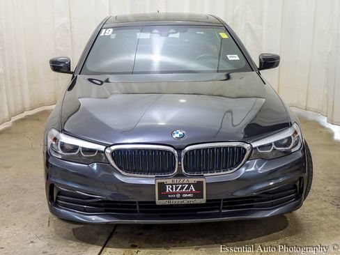Used 2019 BMW 530e xDrive w/ Premium Package AWD/4WD image 6