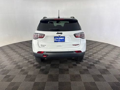 Used 2025 Jeep Compass Trailhawk AWD/4WD image 8