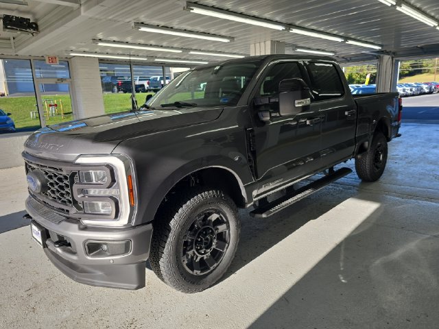 Used 2024 Ford F250 Lariat w/ Lariat Ultimate Package AWD/4WD image 2
