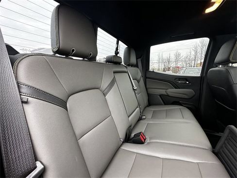 Used 2023 Chevrolet Colorado ZR2 w/ ZR2 Convenience Package III image 38