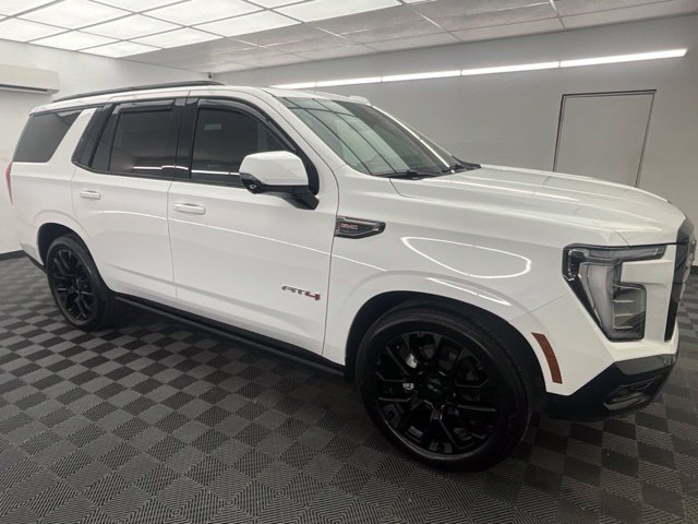 Used 2025 GMC Yukon AT4 Ultimate w/ LPO, Floor Liner Package AWD/4WD image 3