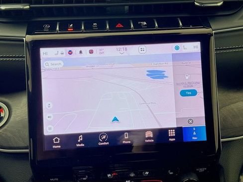 Used 2025 Jeep Grand Cherokee Limited w/ Luxury Tech Group II image 13