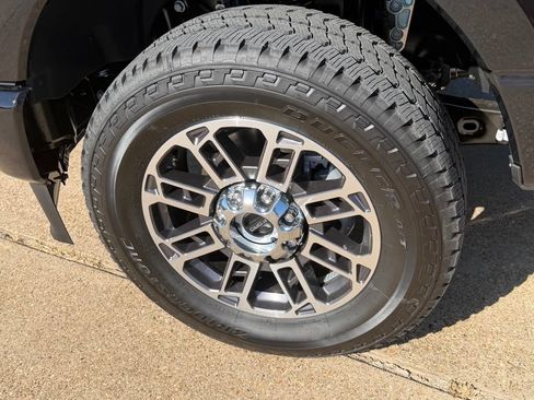 New 2026 Ford F250 Platinum w/ Platinum Plus Package AWD/4WD image 9
