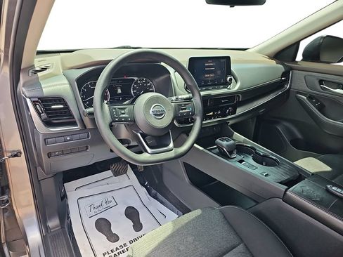 Used 2021 Nissan Rogue SV FWD image 16