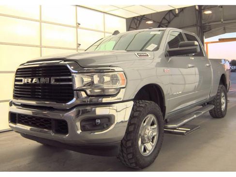 Used 2020 RAM 2500 Big Horn AWD/4WD image 2