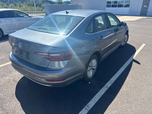 Used 2019 Volkswagen Jetta S w/ Driver Assistance Package FWD image 4