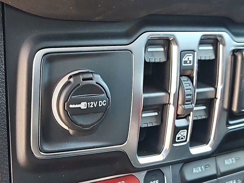 New 2026 Jeep Gladiator Mojave AWD/4WD image 13