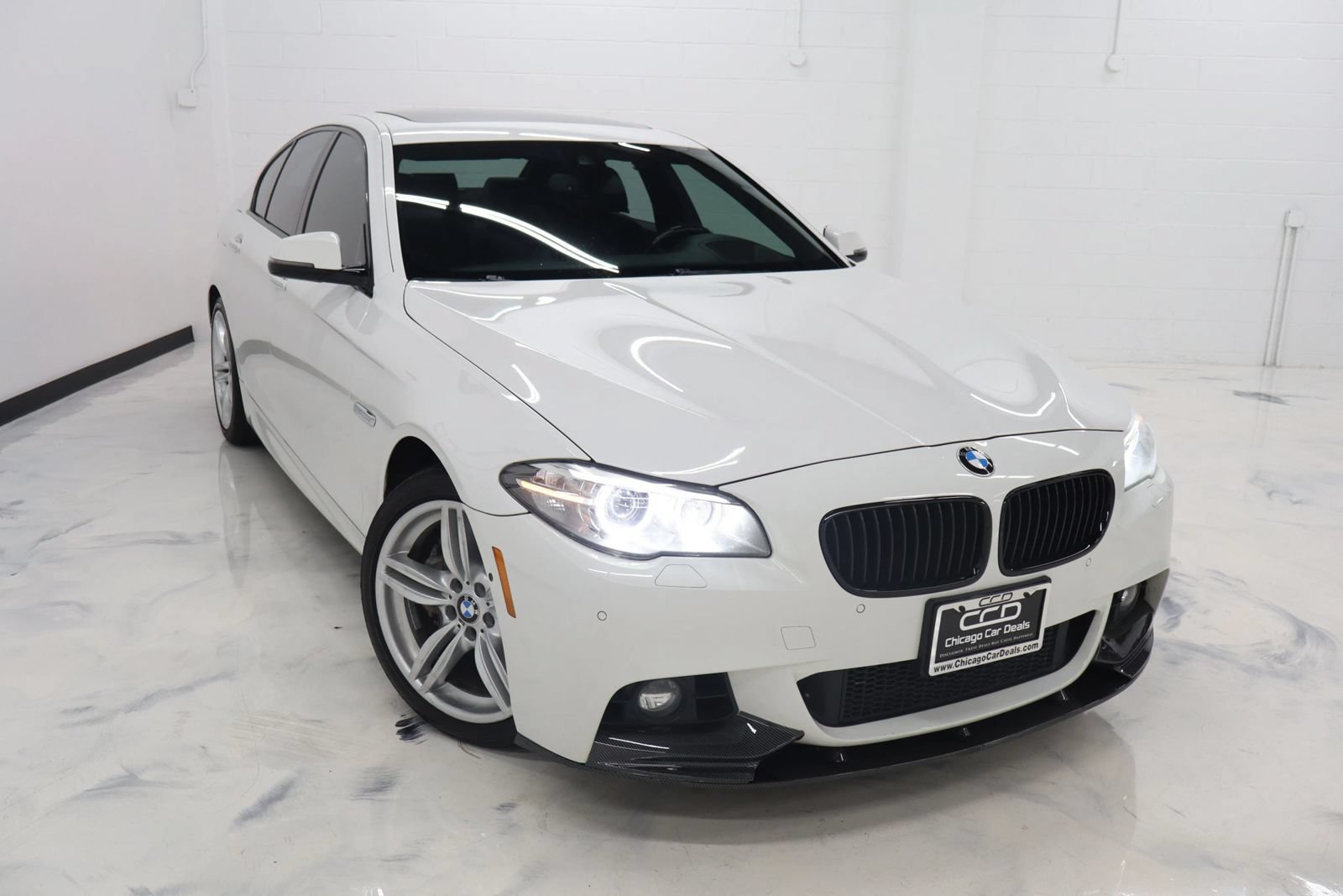 Used 2016 BMW 550i xDrive Sedan AWD/4WD image 2