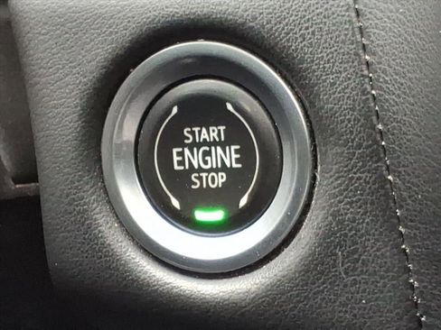 Used 2021 Chevrolet Suburban RST w/ Luxury Package image 22