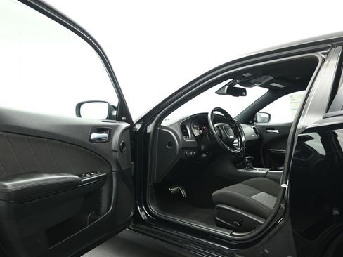 Used 2022 Dodge Charger GT w/ Blacktop Package image 9