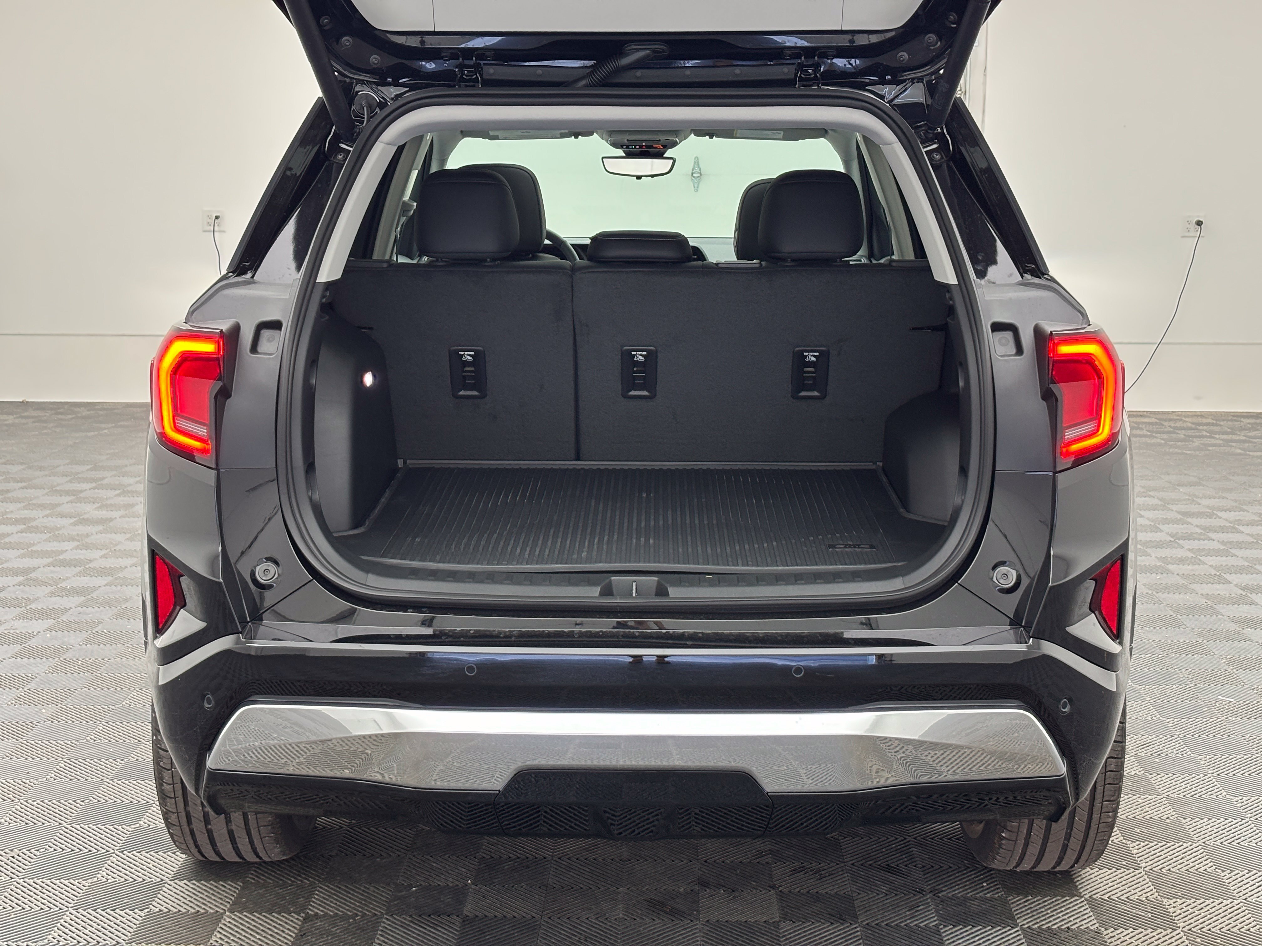 New 2027 GMC Terrain Denali w/ LPO, Floor Liner Package AWD/4WD image 12