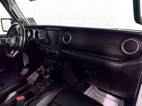 Used 2021 Jeep Wrangler Unlimited Sahara w/ Uconnect 4C Nav & Sound Group image 31
