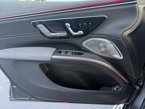 Used 2023 Mercedes-Benz EQS 580 4MATIC SUV image 13