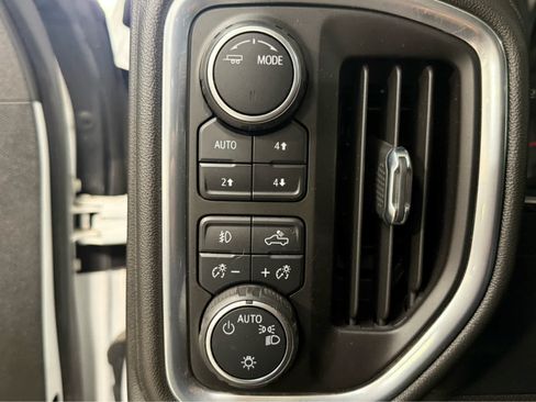 Used 2022 Chevrolet Silverado 1500 LT Trail Boss w/ Convenience Package II AWD/4WD image 25